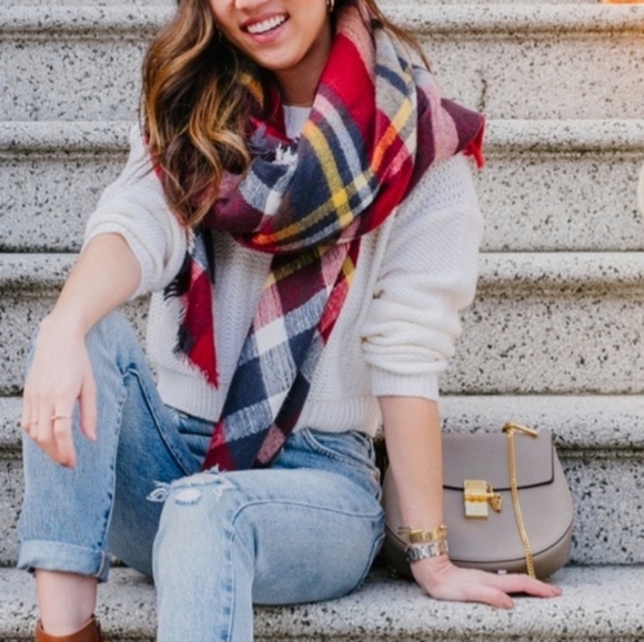 💎2/$20 ZARA RED PLAID SHAWL SCARF - Picture 1 of 6